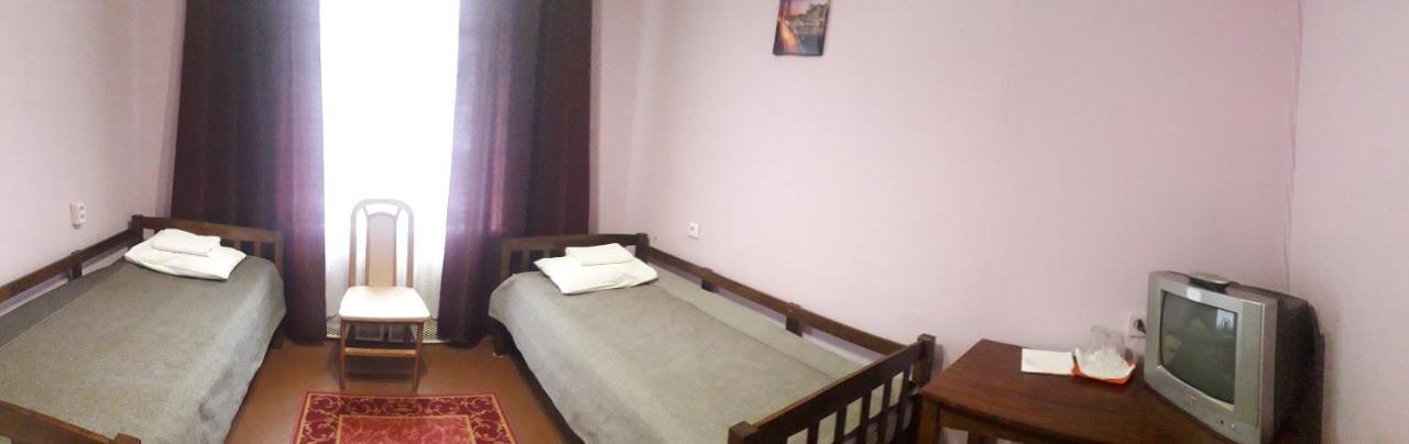 Kolos Hotel Obolon Kiev Esterno foto