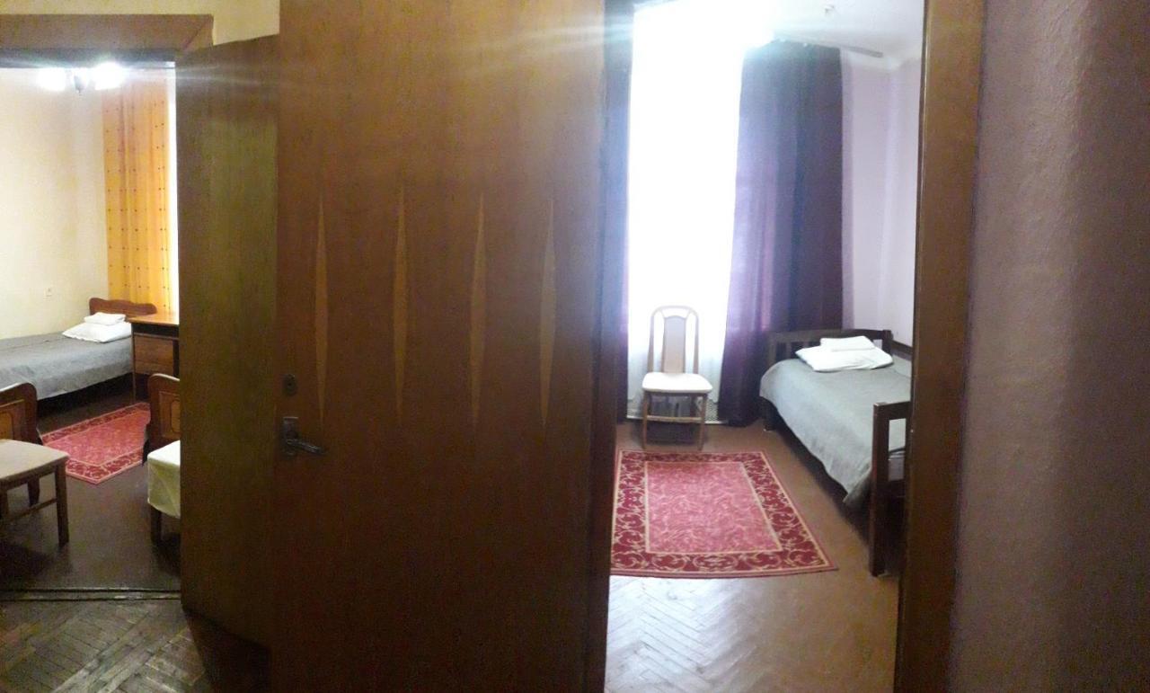 Kolos Hotel Obolon Kiev Esterno foto
