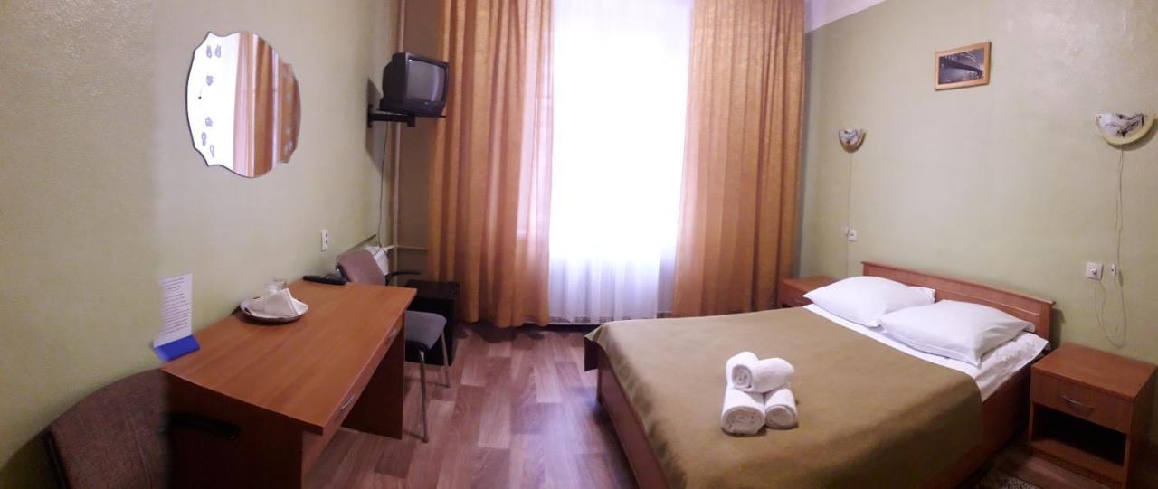 Kolos Hotel Obolon Kiev Esterno foto